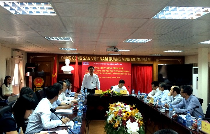 Vizepremierminister Vuong Dinh Hue fordert Verbesserung der Wirtschaftsprognose - ảnh 1